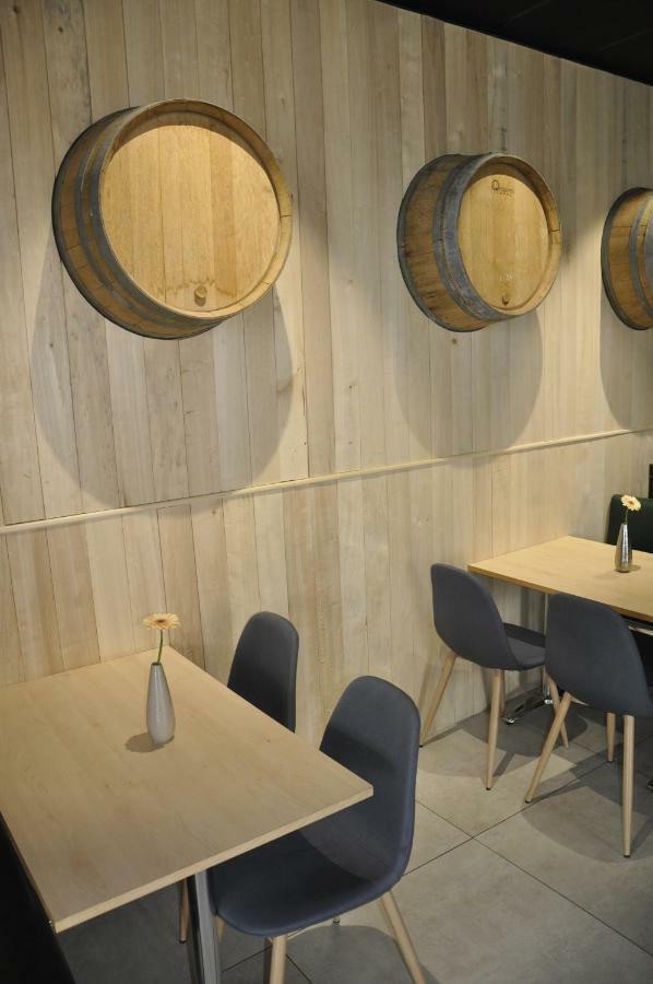 Hotel Les Tonnelles Bar-sur-Seine Exterior foto